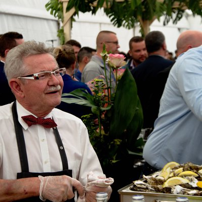 Marc, notre ravissant serveur au Grand Port Maritime de Dunkerque