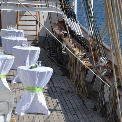 Cocktail sur la Dûchesse Anne dans le port de plaisance de Dunkerque