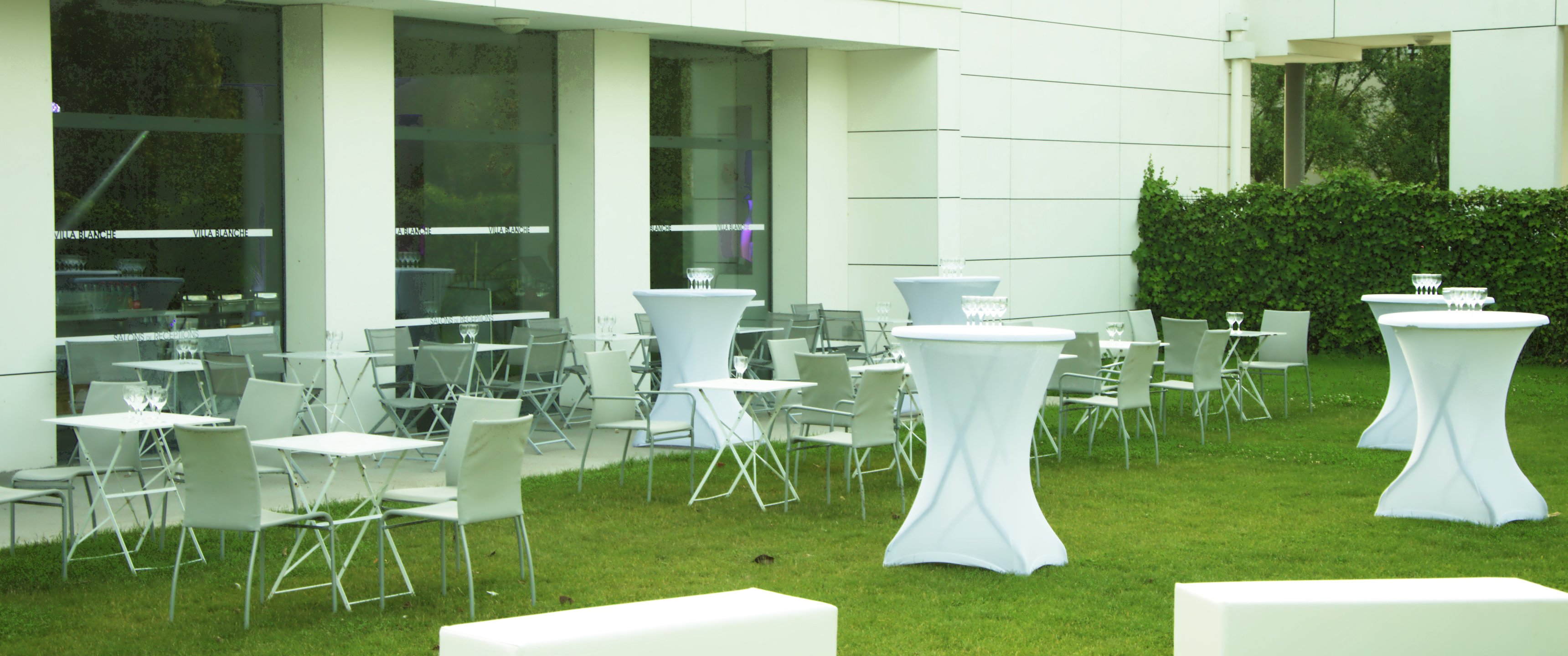 Apéritif dans le jardin Villa Blanche Dunkerque